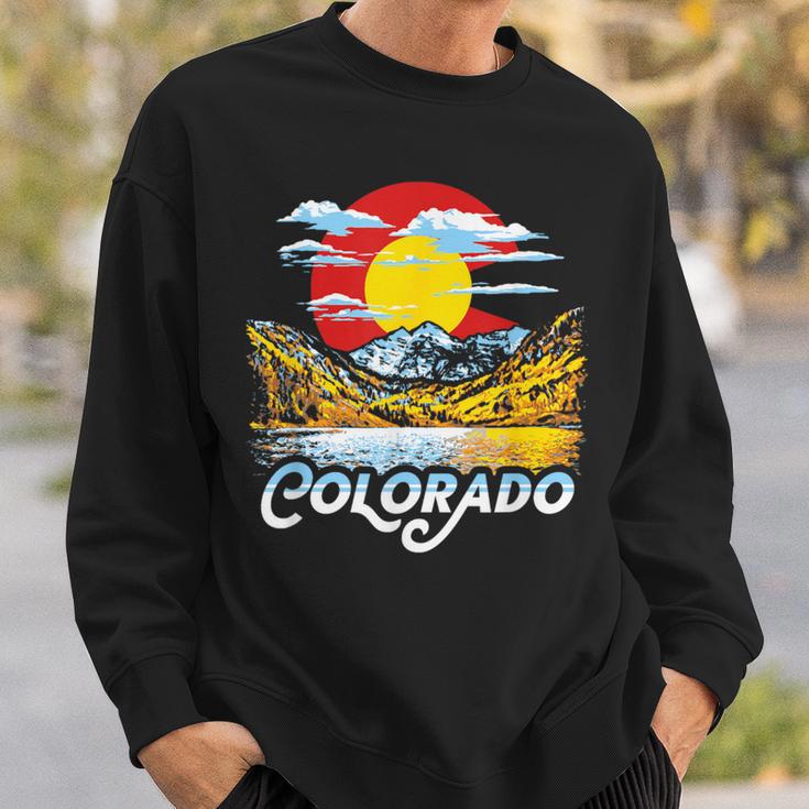 Vintage Colorado Flag Maroon Bells Retro Mountains Graphic Sweatshirt Gifts for Him