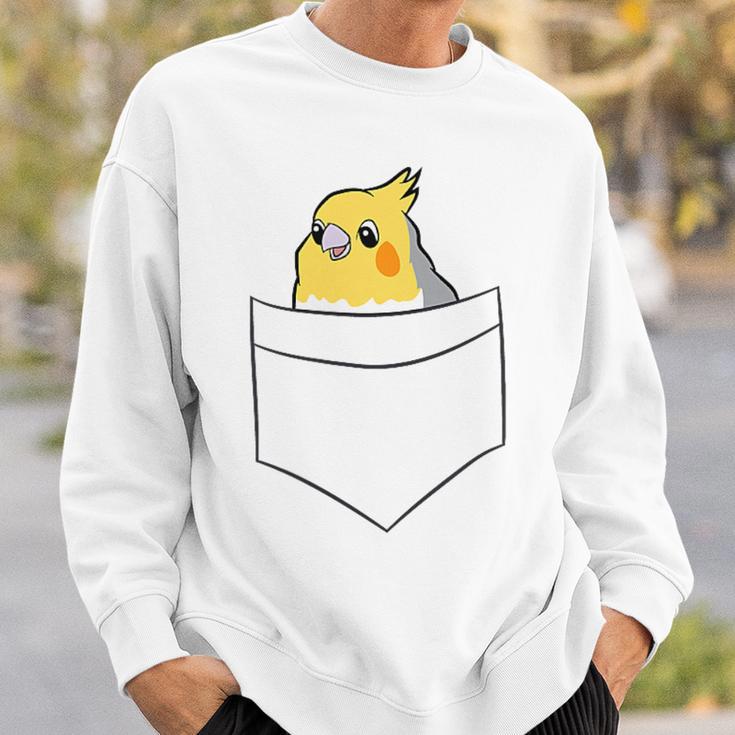 Cockatiel In Bag Bird Cockatiel Cockatiel Parakeet Sweatshirt Geschenke für Ihn