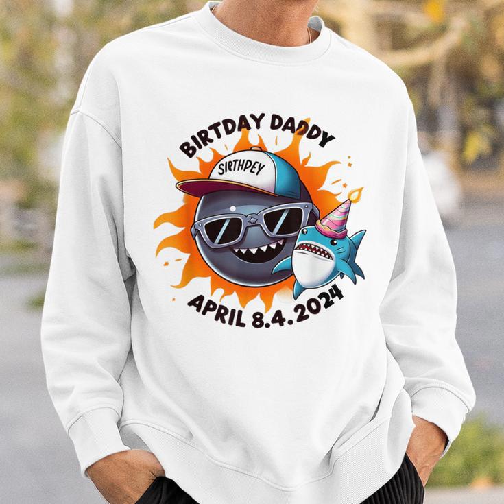 Hai Familie Geburtstag Papa Offizielle Geschenke Sonnenfinsternis Sweatshirt Geschenke für Ihn