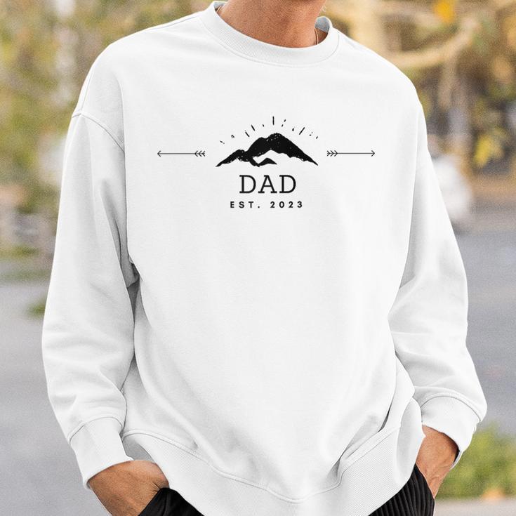 Herren Dad Est 2023 Fels Berg Männer Mann Papa Cool Schwarz Raglan Sweatshirt Geschenke für Ihn