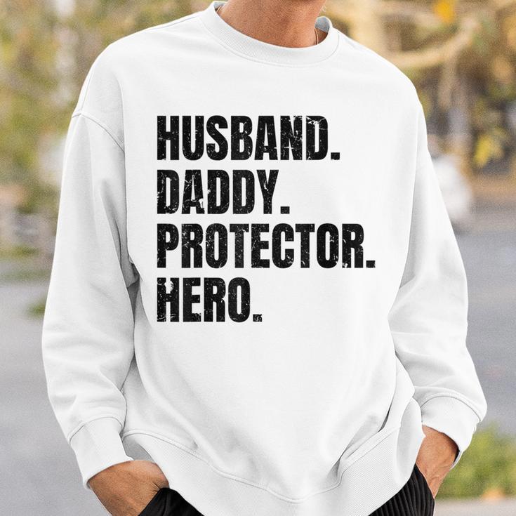 Herren Ehemann Papa Protector Hero Besterateratertag Sweatshirt Geschenke für Ihn