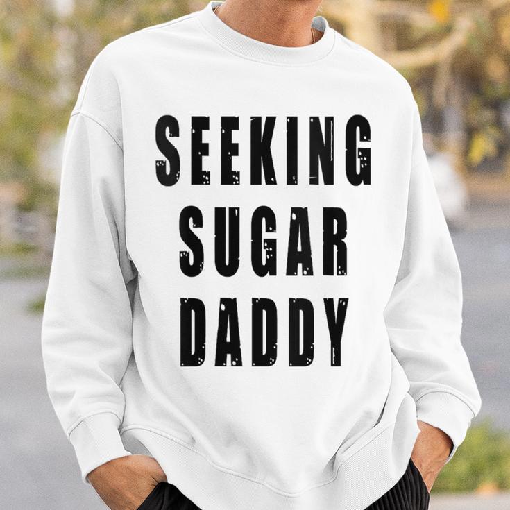 Seeking Sugar Daddy Dad Geburtstagatertag Papa Lustiger Witz Mit-Ausschnitt Sweatshirt Geschenke für Ihn