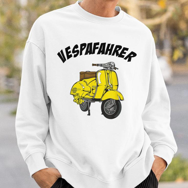 Vespa Driver Vesparoller Scooter From Italy Retro Cult Sweatshirt Geschenke für Ihn