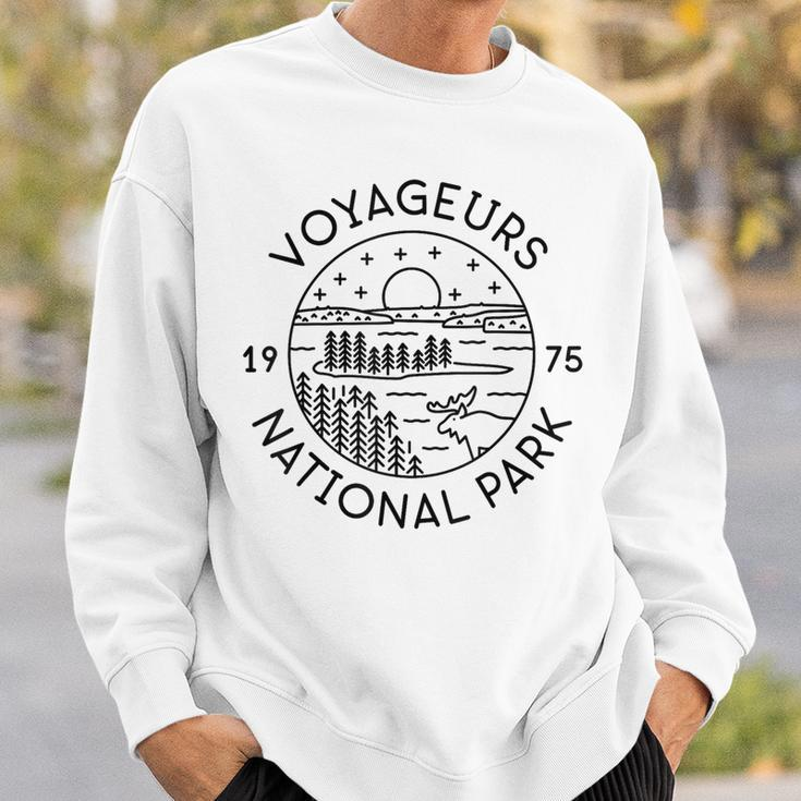 Voyageurs National Park 1975 Minnesota Sweatshirt Gifts for Him