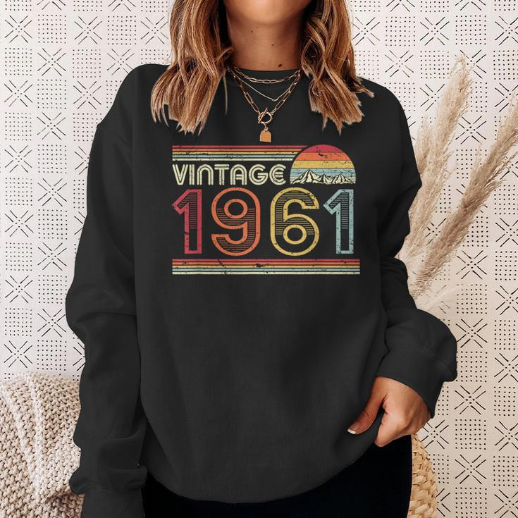 1961 VintageBirthday Retro Style Sweatshirt Gifts for Her
