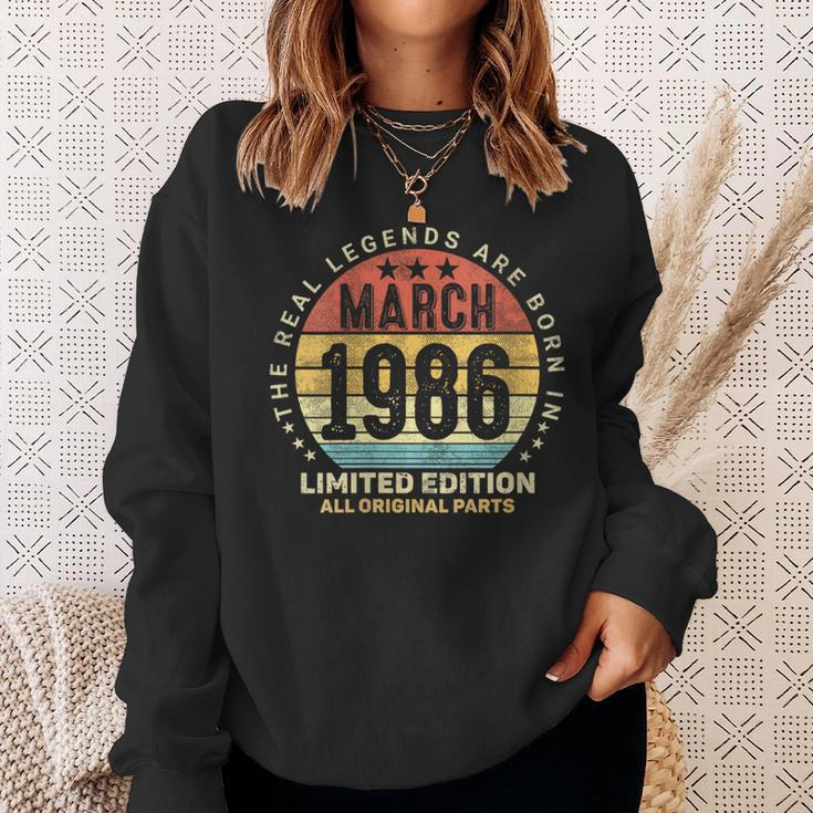 Awesome March 1986 Vintage 38Th Birthday Made In 1986 Sweatshirt Gifts for Her