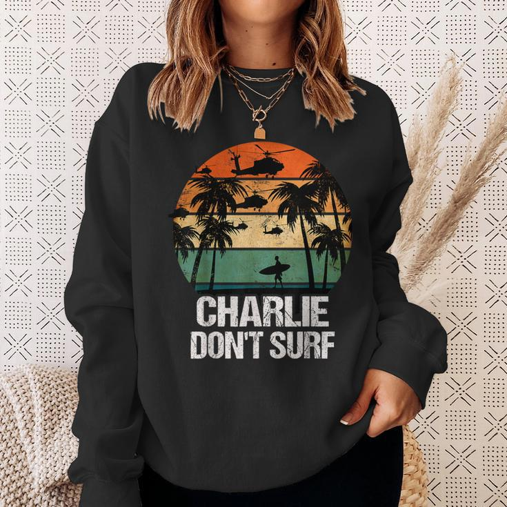 Charlie Dont Surf Helicopter Beach Vietnam Surfer Sweatshirt Geschenke für Sie