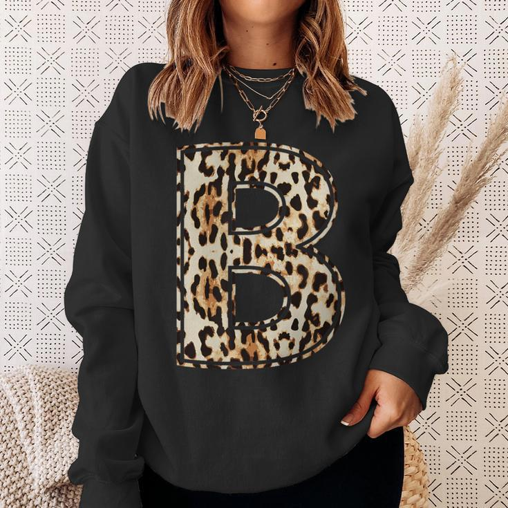 Cool Letter B Initial Name Leopard Cheetah Print Sweatshirt Gifts for Her