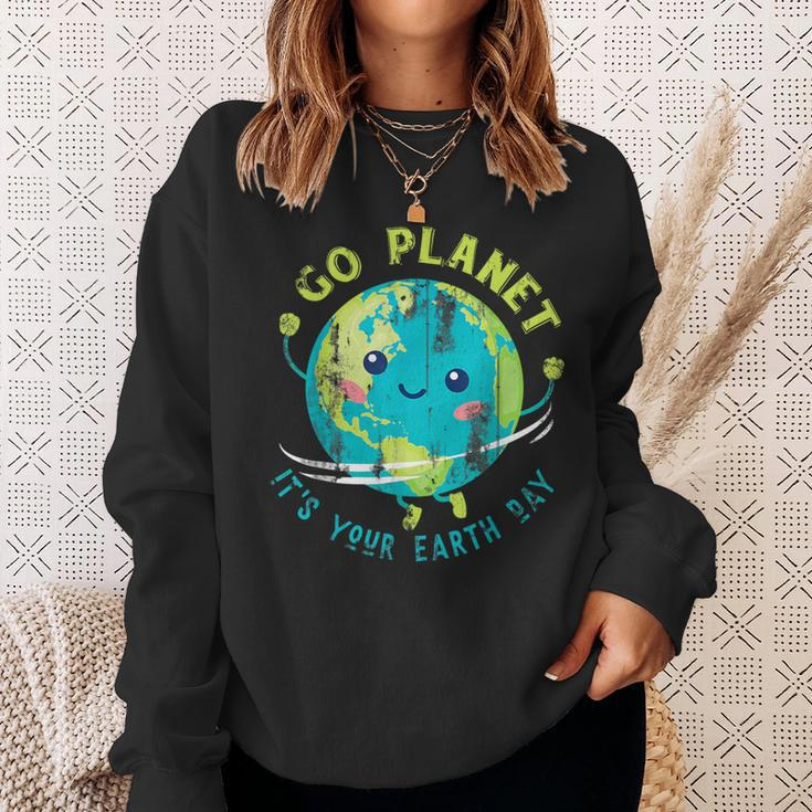 Cute Earth Day 2024 Sweatshirt Gifts for Her