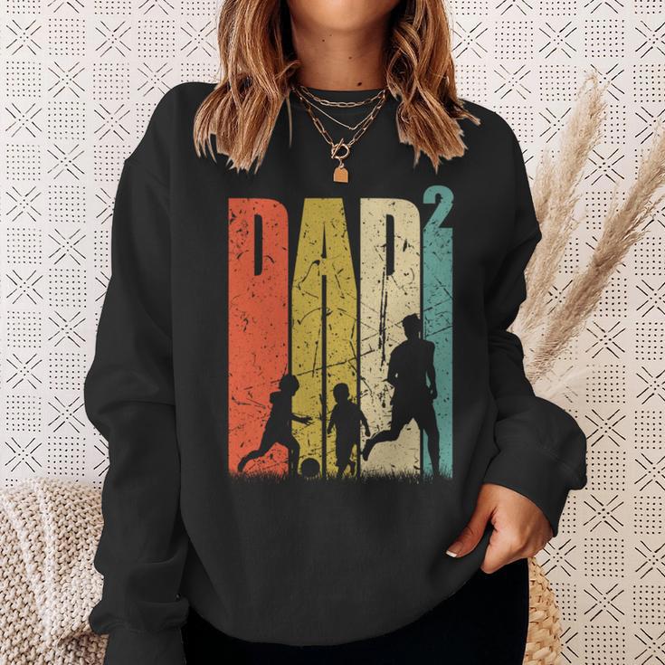 Dad Hoch 2Ater Zwei Papa Mit Son Football Sweatshirt Geschenke für Sie