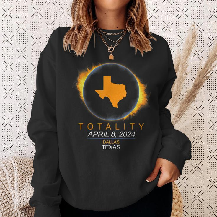 Dallas Texas Total Solar Eclipse 2024 Sweatshirt Gifts for Her