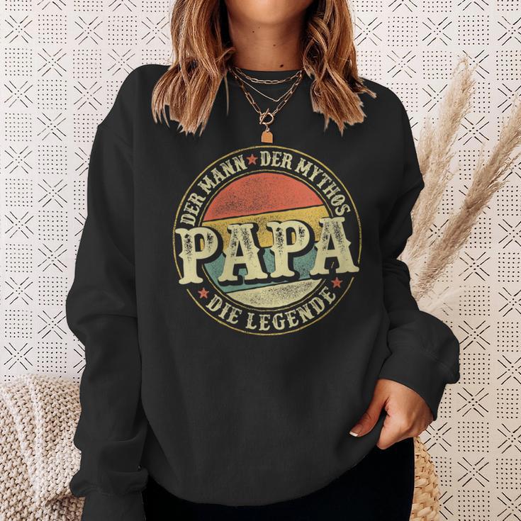 Damen Herrenintage Papa Der Mann Der Mythos Die Legendeatertag Mit-Ausschnitt Sweatshirt Geschenke für Sie