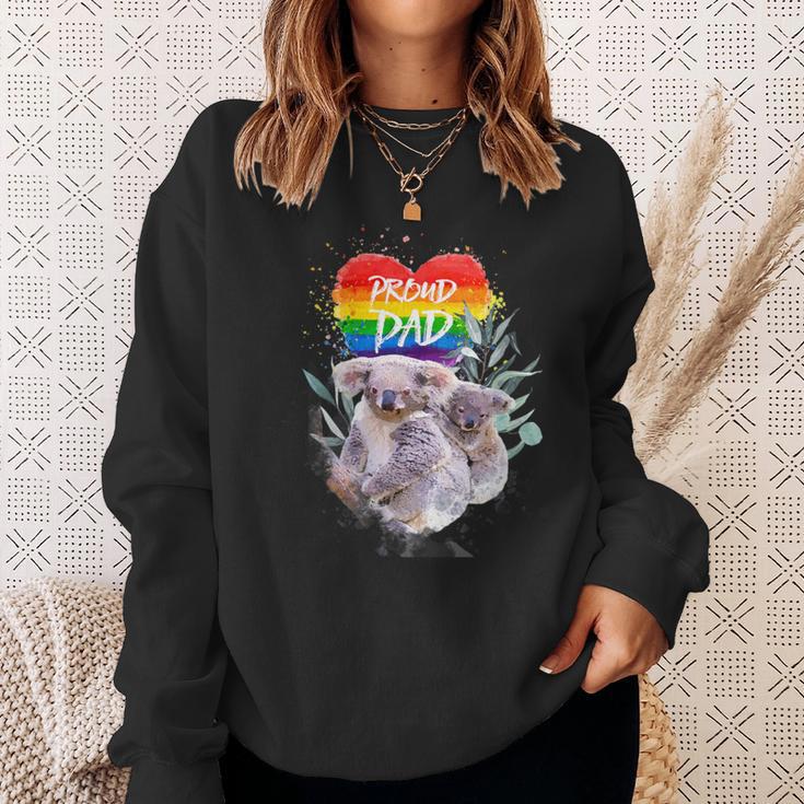 Damen Lgbt Pride Daddy Koala Bär Regenbogen Stolz Papaatertag Mit-Ausschnitt Sweatshirt Geschenke für Sie