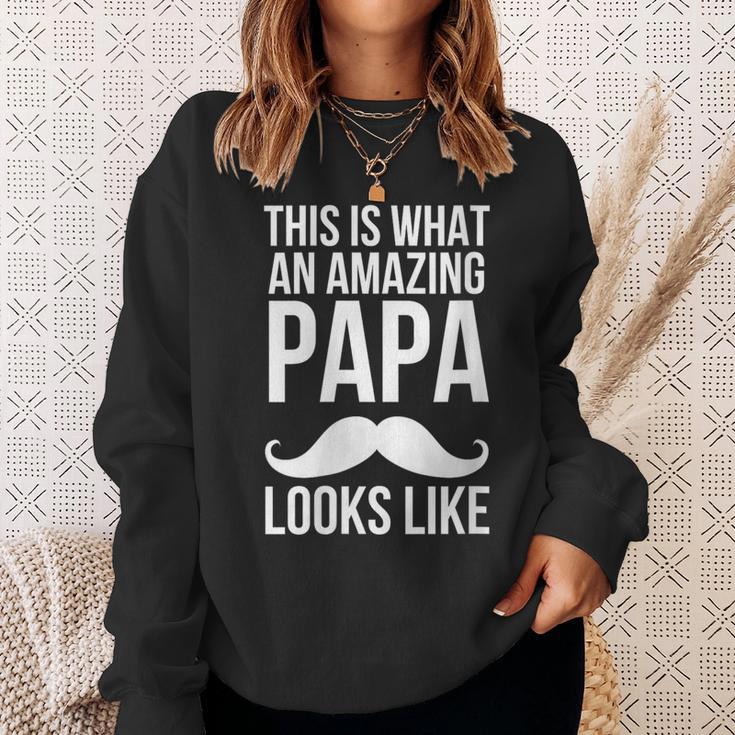 Damen So Sieht Ein Erstaunlicher Papa Aus Mit-Ausschnitt Sweatshirt Geschenke für Sie