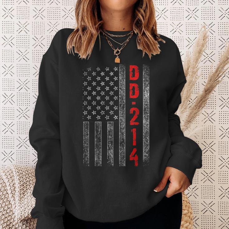 Dd-214 Us Alumni American Flag Vintage Veteran Patriotic Sweatshirt Gifts for Her