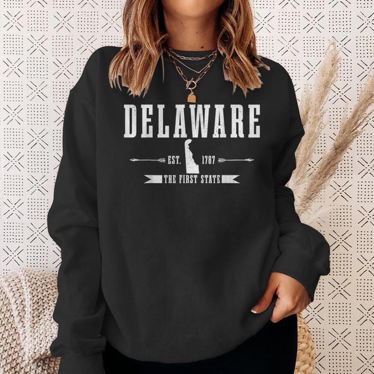 Delaware Est 1787 The First State Pride State Map Vintage Sweatshirt Gifts for Her