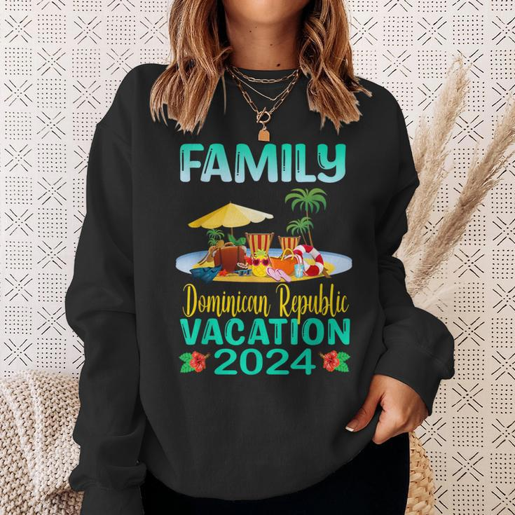 Dominican Republic Vacation 2024 Retro Matching Family Group Sweatshirt Gifts for Her