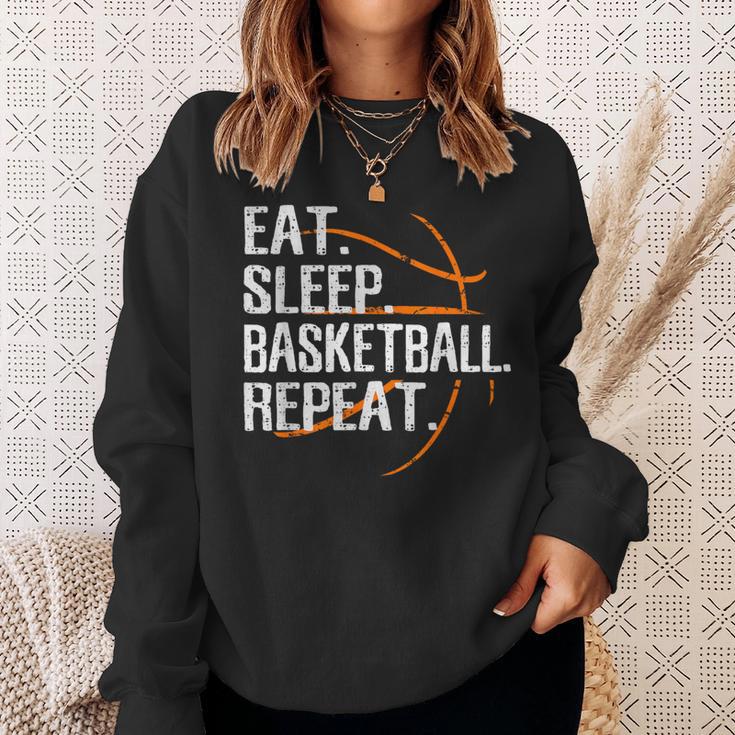 Eat Sleep Basketball Repeat For Basketball Fan Sweatshirt Geschenke für Sie