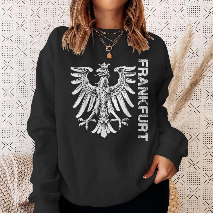 Frankfurt With Eagle In Retro Style Sweatshirt Geschenke für Sie