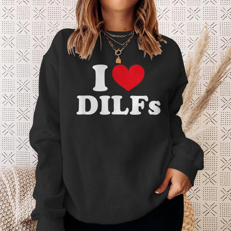 I Love Dilfs I Heart Dilfs Red Heart Sweatshirt Geschenke für Sie