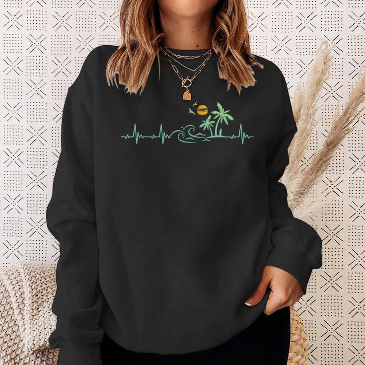 Heartbeat Palm Tree Retro Tropical Beach Island Trees Sweatshirt Gifts for Her