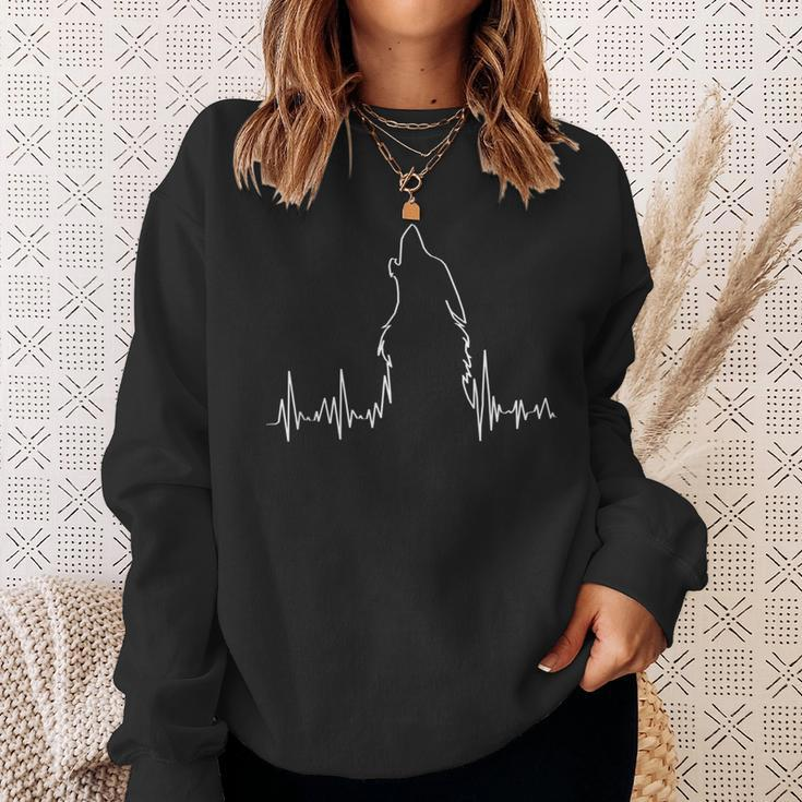 Howling Wolf Heartbeat Spirit Animal Wolf Sweatshirt Gifts for Her