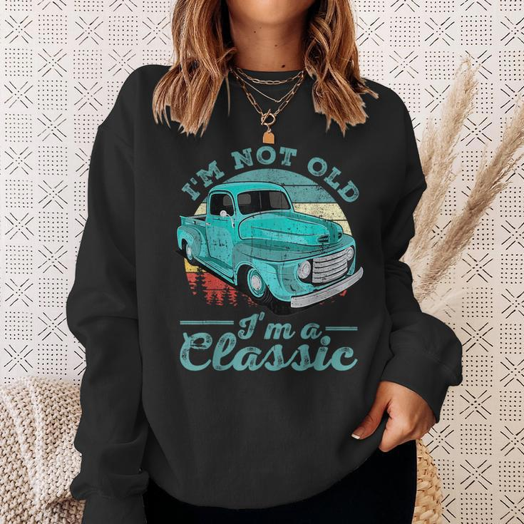 I'm Not Old I'm Classic Retro Cool Car Vintage Sweatshirt Gifts for Her