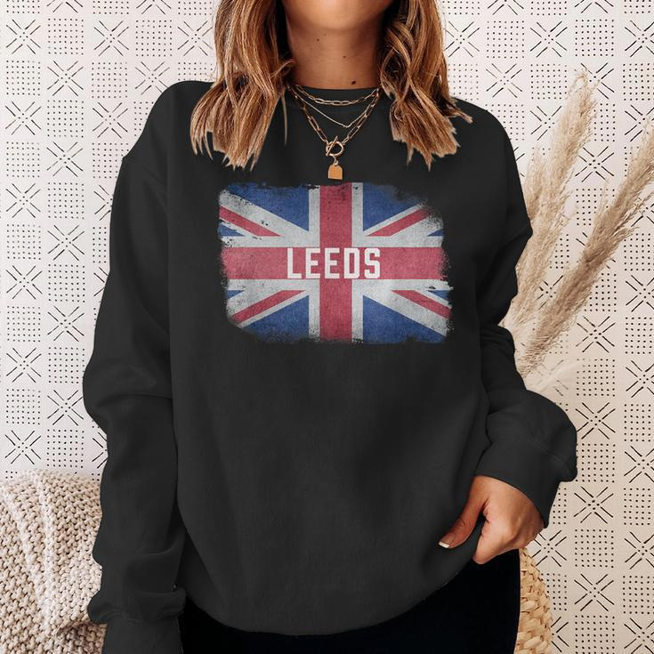Leeds British United Kingdom Flag Vintage Uk Souvenir Sweatshirt Gifts for Her