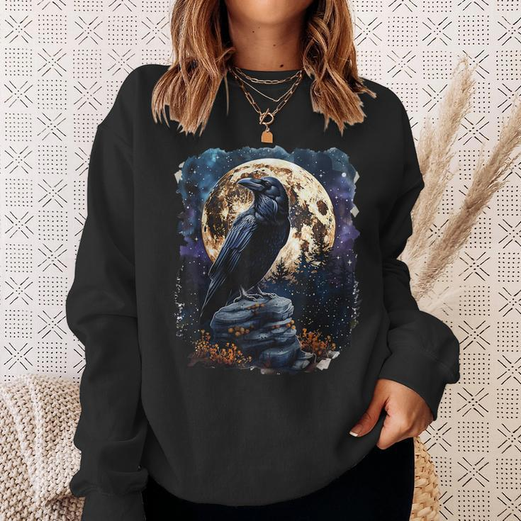 Lila Rabe Bei Nacht Odin Wikinger Walhalla Mythologie Sweatshirt Geschenke für Sie