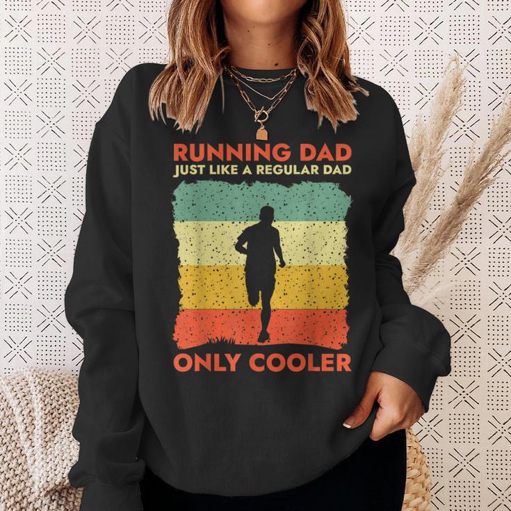 Lustiges Laufen Für Männer Papa Marathonläufer Coach Marathoner Sweatshirt Geschenke für Sie