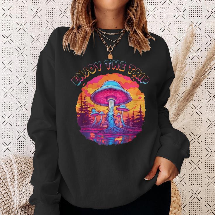 Magic Mushrooms Psychedelic Retro Trip On Shrooms Fungi Men Sweatshirt Gifts for Her