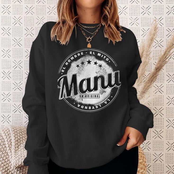 Manu El Hombre El Mito La Leyend Manu Nombre Camisa de entrenamiento Regalos para ella