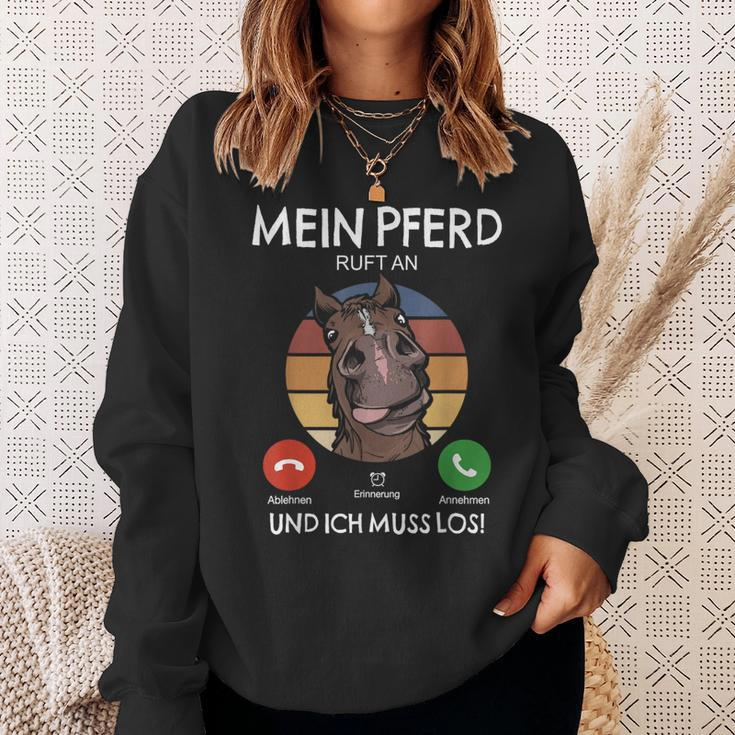 Mein Pferd Ruft An Und Ich Muss Los Reiterin Reiten Pferde German Sweatshirt Geschenke für Sie