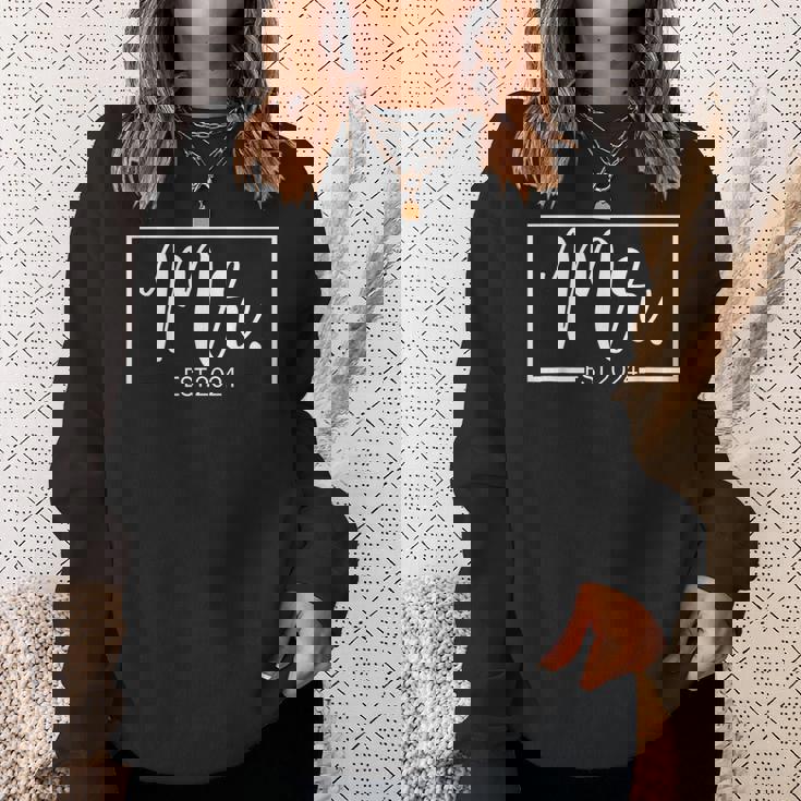 Mr Est 2024 Just Married Wedding Hubby Mr & Mrs Sweatshirt Gifts for Her