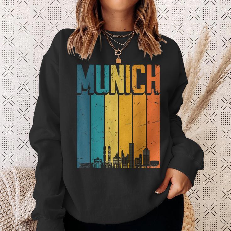 Munich Skyline Retro Vintage Souvenir Munich Sweatshirt Geschenke für Sie