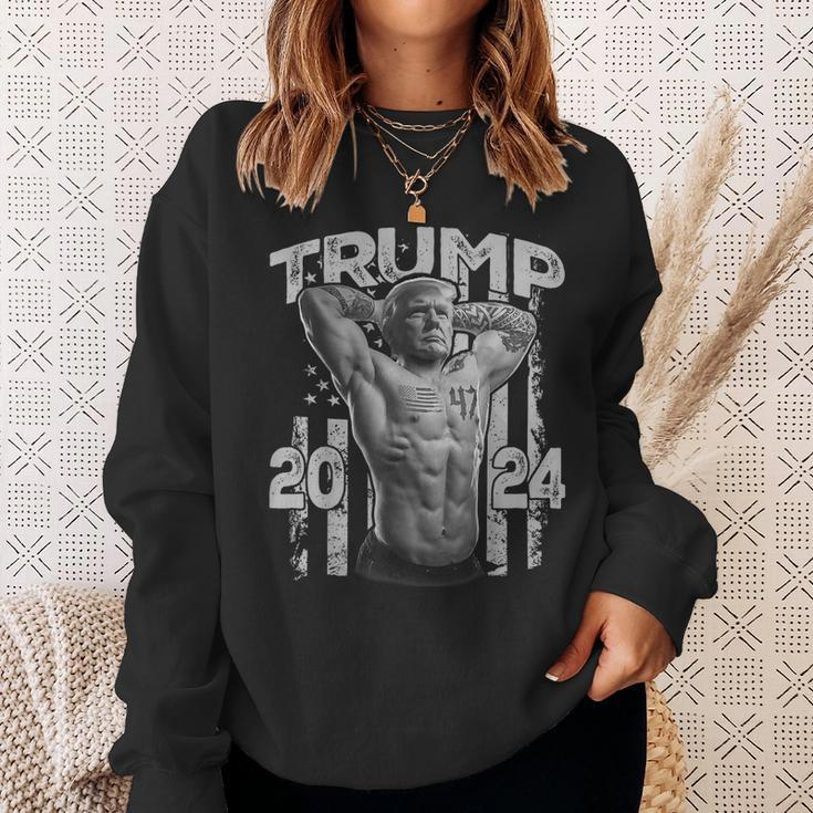 Muscle Trump President Bodybuilding American Flag Trump 2024 Sweatshirt Gifts for Her