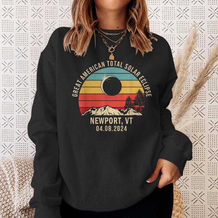 Newport Vt Vermont Total Solar Eclipse 2024 Sweatshirt Gifts for Her