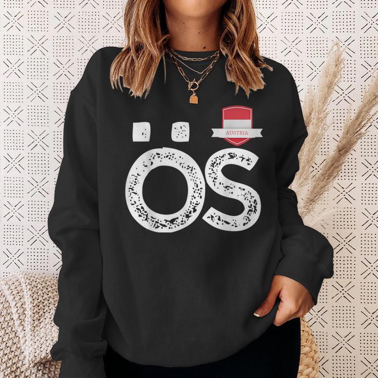 Österreich Menschenflagge Buchstaben Ö Und S Österreich Österreich Sweatshirt Geschenke für Sie