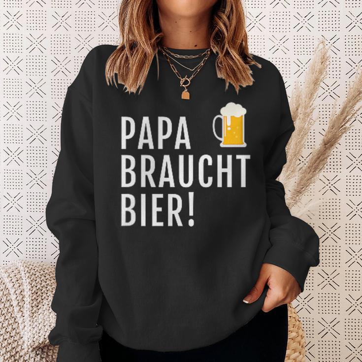 Papa Braucht Bier Männeratertag Grillen Sweatshirt Geschenke für Sie