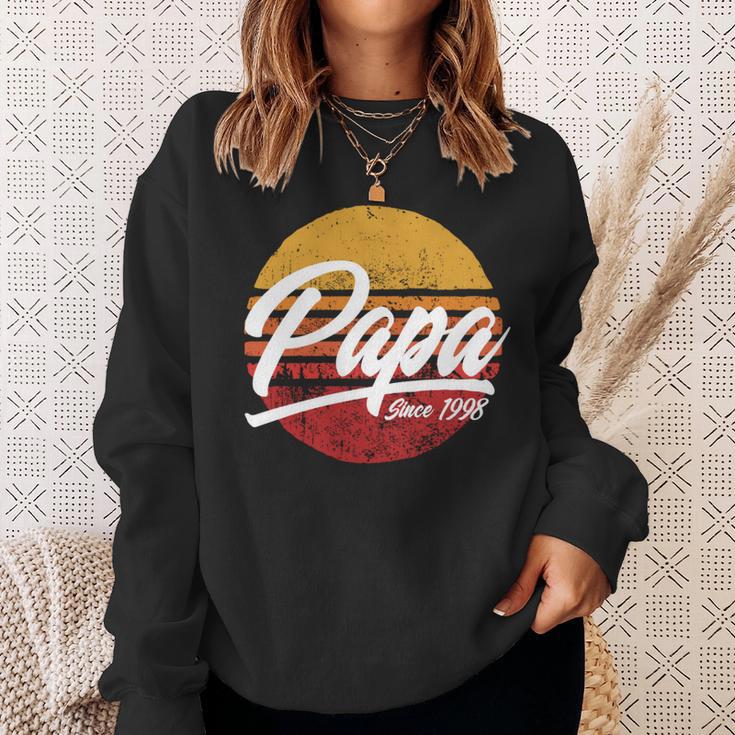 Papa Seit 1998 23 Geburtstag 23 Jahre Als Papa Retro Sweatshirt Geschenke für Sie