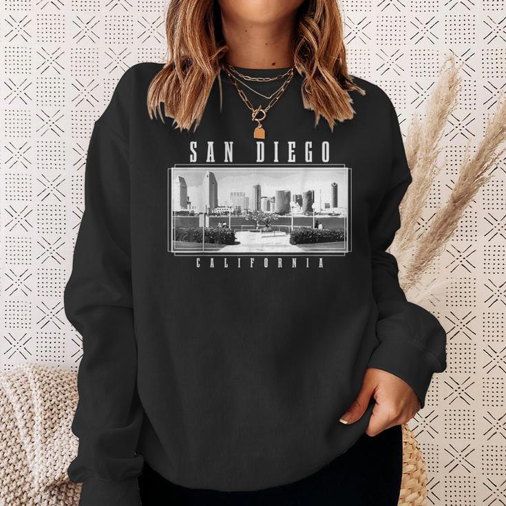 San Diego California Skyline Pride Black & White Vintage Sweatshirt Gifts for Her