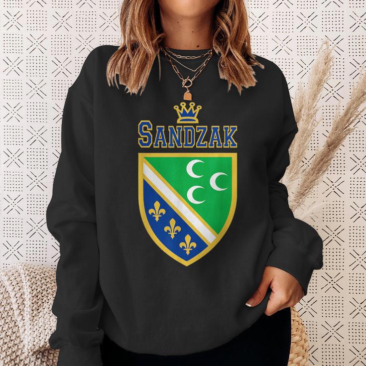 Sandzak Sandzaklija Born Sweatshirt Geschenke für Sie