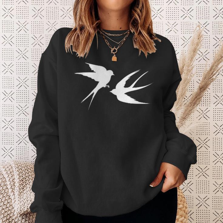 Schwalben Vogel Vögel Fliegen Sweatshirt Geschenke für Sie