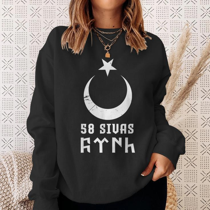 Sivas 58 Turkey For A Göktürken Fan Sweatshirt Geschenke für Sie