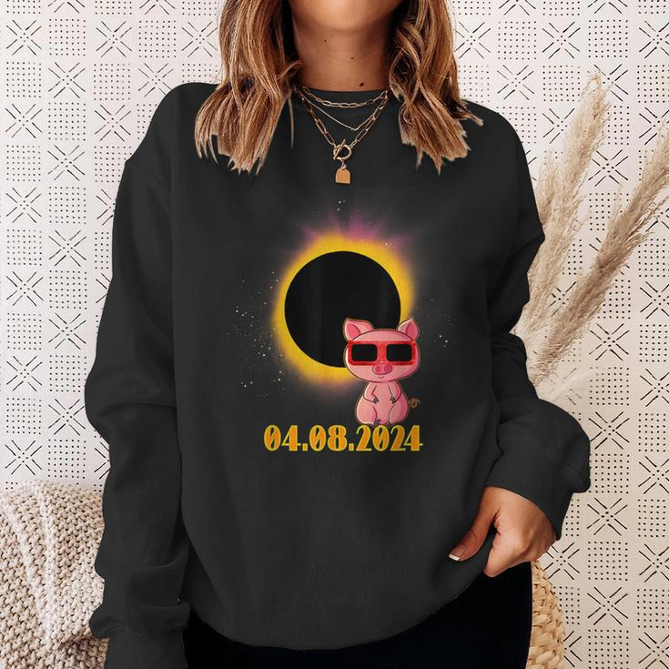 Solar Eclipse 2024 Pig Wearing Solar Eclipse Glasses Sweatshirt Gifts for Her