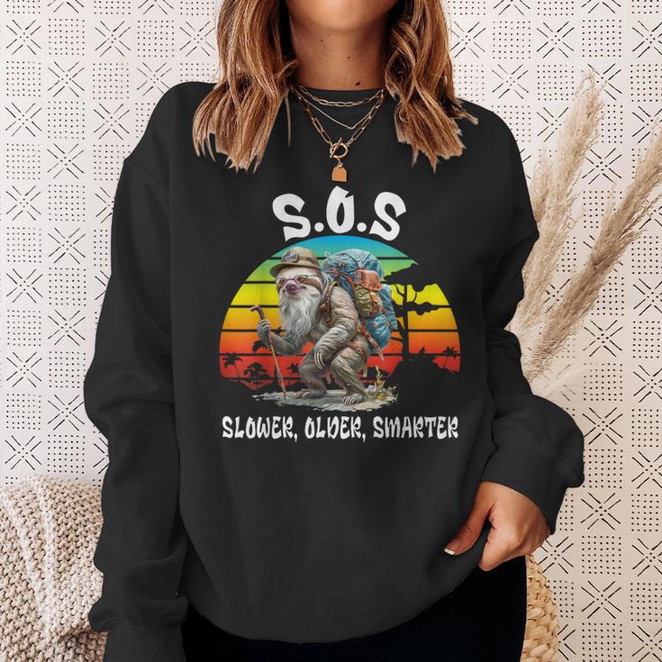 SOS Slower Older Smarter Wandern Faultier Abenteuer Sweatshirt Geschenke für Sie