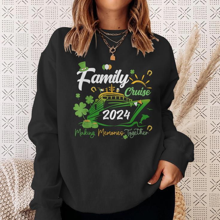 St Patrick's Day Cruise 2024 Ship Family Matching Costume Sweatshirt Gifts for Her