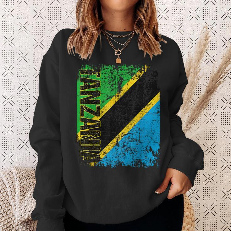 Tanzania Flag Vintage Distressed Tanzania Sweatshirt Gifts for Her