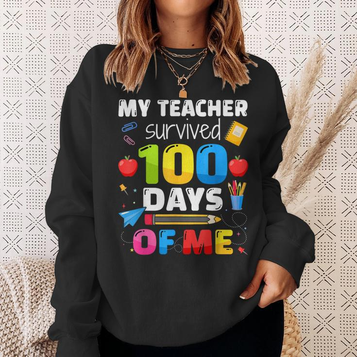 Teacher Survived 100 Days Of Me For 100Th Day School Student Sweatshirt Gifts for Her