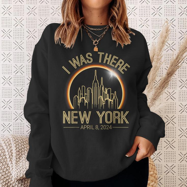 Total Solar Eclipse April 8 2024 New York Totality Souvenir Sweatshirt Gifts for Her